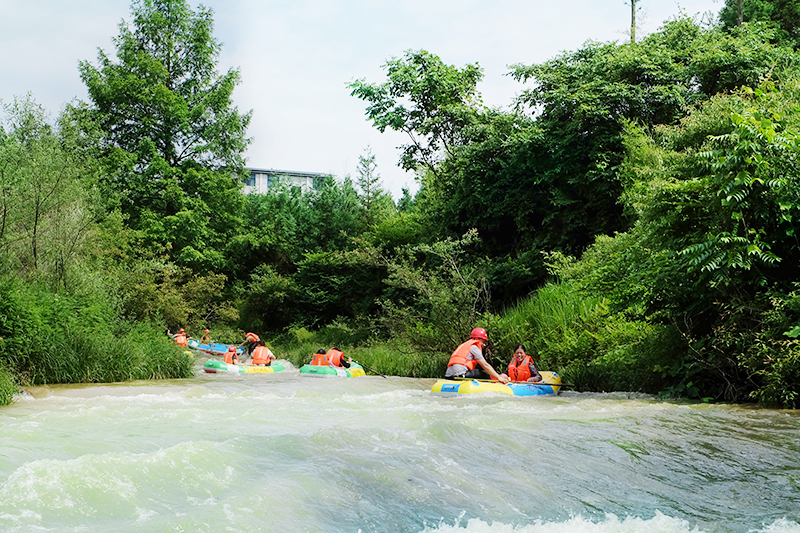 八龙峡漂流